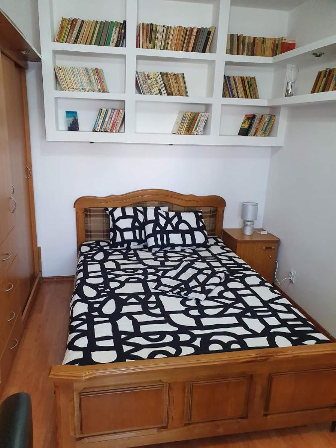 Apartament Cu Regim Hotelier In Dr.Tr. Severin Drobeta Turnu Severin Bagian luar foto