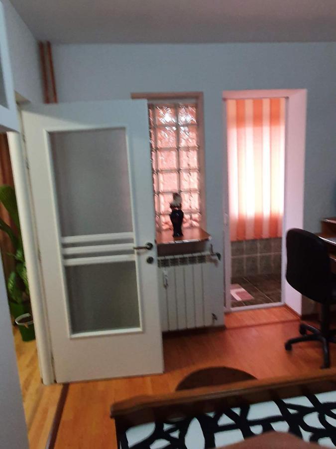 Apartament Cu Regim Hotelier In Dr.Tr. Severin Drobeta Turnu Severin Bagian luar foto